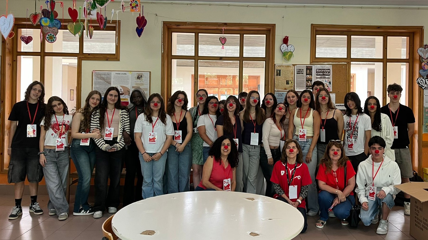 Um dia de sorrisos com Nariz Vermelho na escola