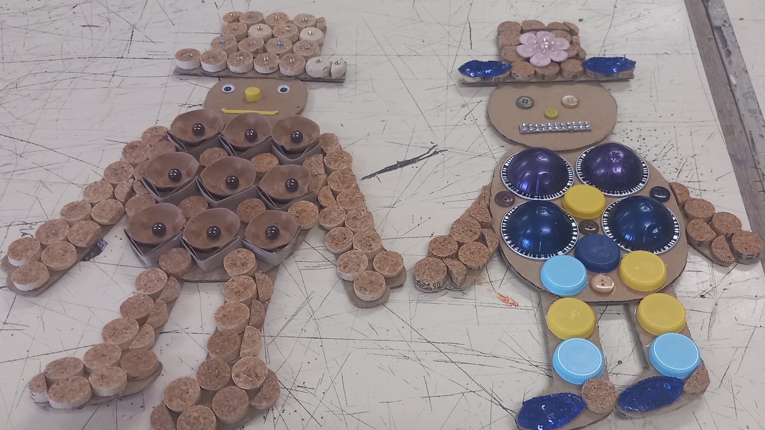 Exposição de Mascotes Recicladas na EB de Gualtar no Dia do Agrupamento