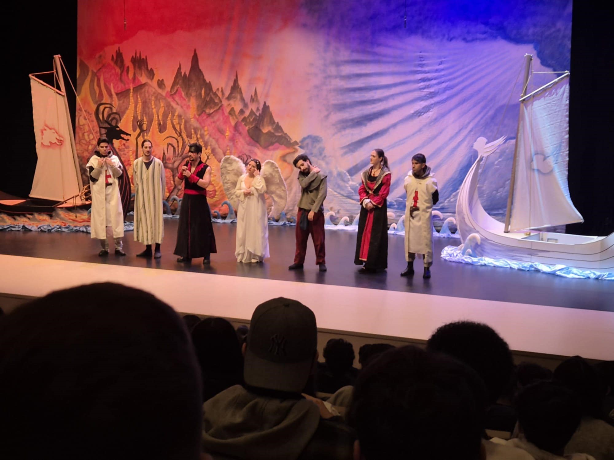 A Escola vai ao Teatro