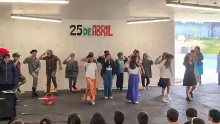 25 de abril, na EB1 de Gualtar
