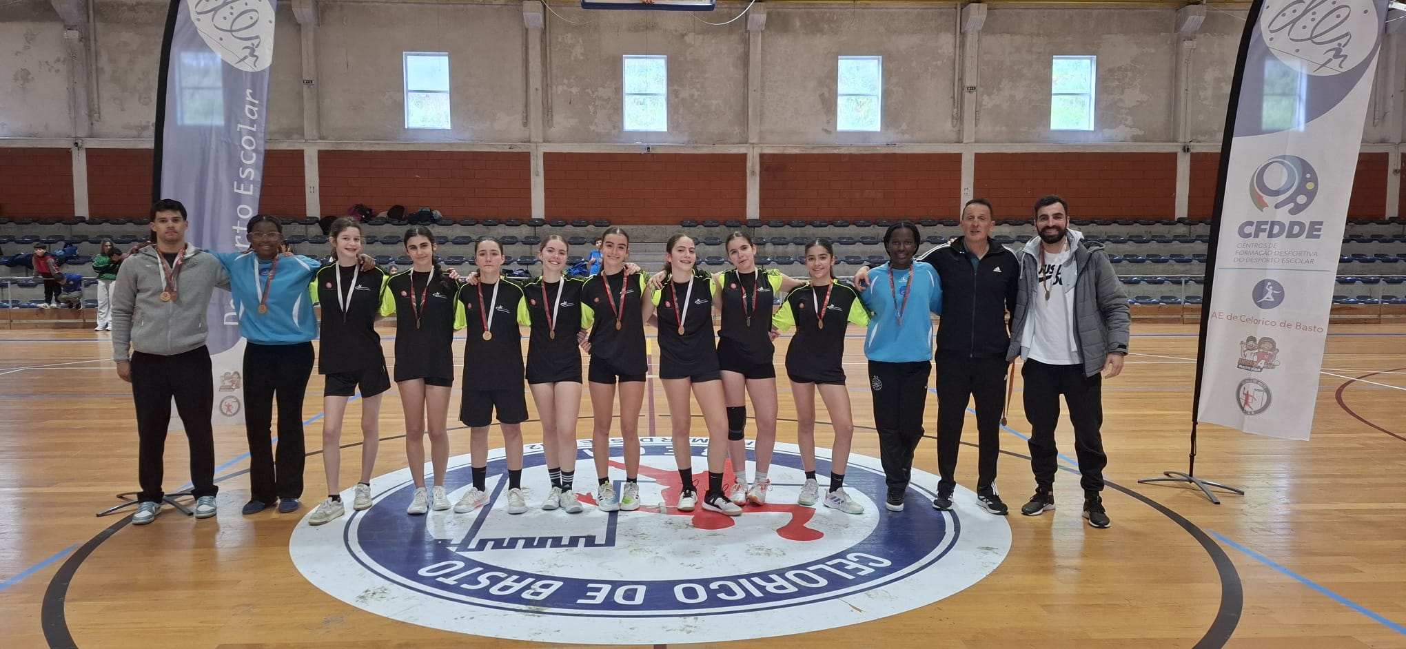 Equipa de Iniciadas Feminina de Andebol do Agrupamento sagra-se Campeã