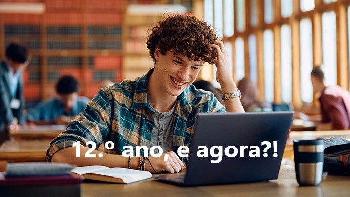 Reunião de pais de alunos do 12.º ano