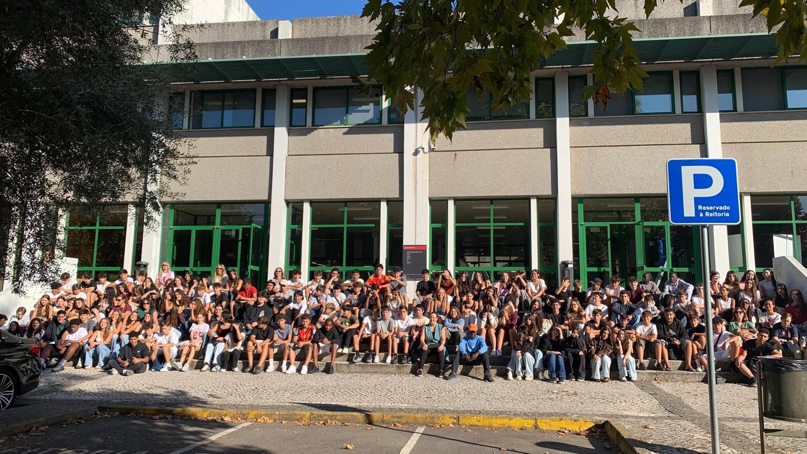 Alunos do 9.º ano da EB 2/3 de Gualtar celebram o Dia Europeu das Línguas na Universidade do Minho